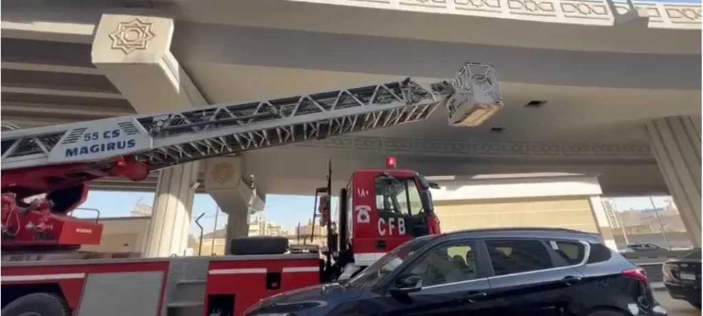 الحماية المدنية بالقاهرة تنقذ قطة محتجزة أعلى كوبري حسب الله الكفراوي