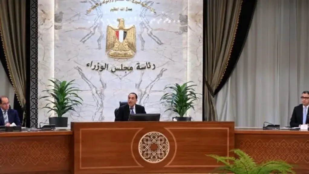 رئيس الوزراء يستعرض الموقف التنفيذي والمالي للمرحلة الأولى من مبادرة "حياة كريمة"