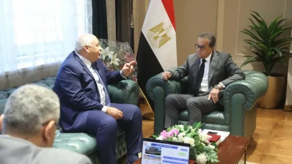 وزيرا الصحة والاستثمار يبحثان آليات تطوير وتوسيع منظومة التأمين الصحي الشامل