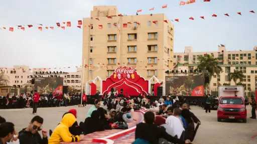 التضامن  وكوكاكولا تدخلان موسوعة جينيس للأرقام القياسية™️ بتقديم أكبرعدد وجبات لإفطار جماعي