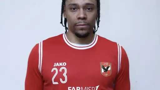 الأهلي يضم الأمريكي «زاك لوفتن» لتدعيم «رجال السلة»