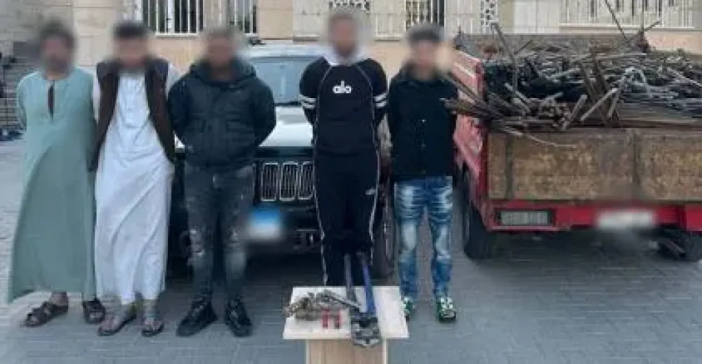 المتهمين 