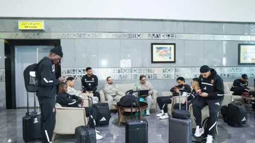 الأهلي يغادر القاهرة صوب تونس لمواجهة الترجي في ربع نهائي دوري الأبطال