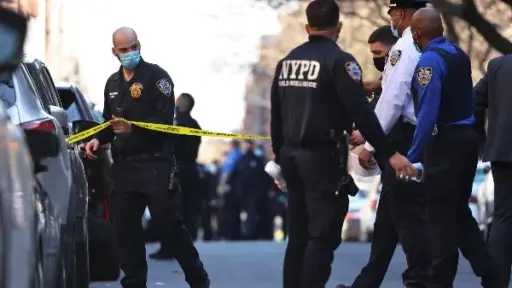 إطلاق نار في كنيس يهودي يضم مدرسة في منطقة ديترويت بولايةميشيجان الأمريكية