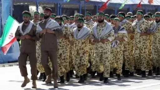 ضربات في قلب طهران.. إسرائيل تعلن استهداف قوات الباسيج بطائرات مسيرة