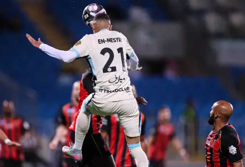 الرياض يقلب الطاولة على الاتحاد ويحقق فوزًا مثيرًا في دوري روشن