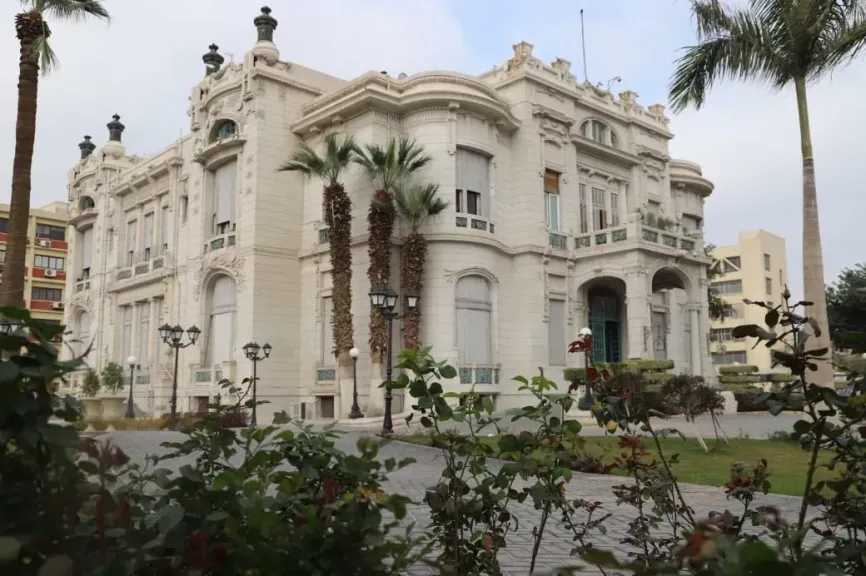 جامعة عين شمس تفتح باب التقدم لشغل وظيفة أمين مركز خدمة الطلاب ذوى الإعاقة