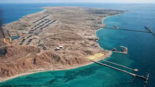 وكالة فارس: البنية التحتية النفطية في جزيرة خرج الإيرانية لم تتضرر بعد غارات أمريكية