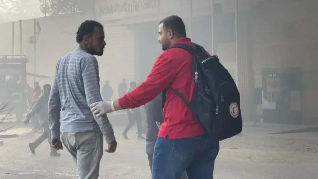 الهلال الأحمر المصري يساند الإسعاف في حريق مصنع بالدقهلية