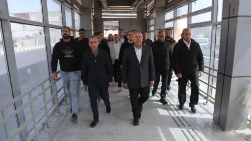 وزير النقل يتفقد التشطيبات النهائية للمرحلة الثانية من مشروع الأتوبيس الترددي السريع «BRT»