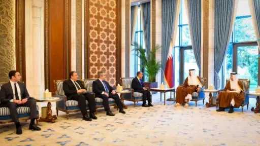 بتوجيهات من السيسي.. وزير الخارجية ينقل رسالة دعم من مصر للأشقاء في قطر