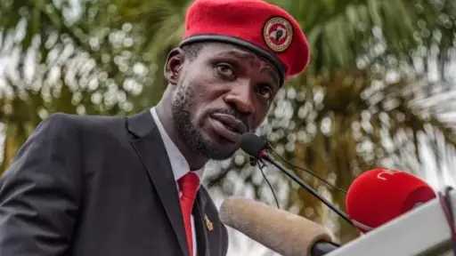 زعيم المعارضة الأوغندية يعلن مغادرته البلاد بعد انتخابات... زعيم المعارضة الأوغندية يعلن مغادرته البلاد بعد انتخابات مثيرة للجدل