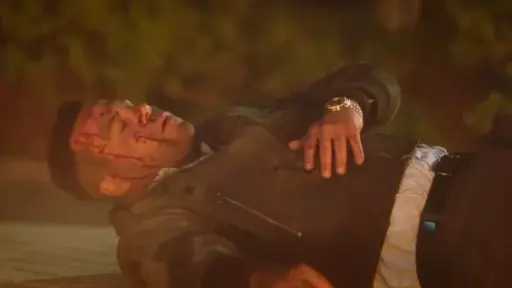 محاولة اغتيال حمزة وانفجار سيارته.. أحداث مشوقة في... محاولة اغتيال حمزة وانفجار سيارته.. أحداث مشوقة في الحلقة 26 من مسلسل «الكينج»