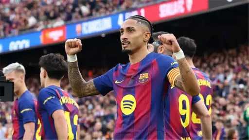 رافينيا يقود برشلونة لفوز كبير على إشبيلية بخماسية... رافينيا يقود برشلونة لفوز كبير على إشبيلية بخماسية في الدوري الإسباني