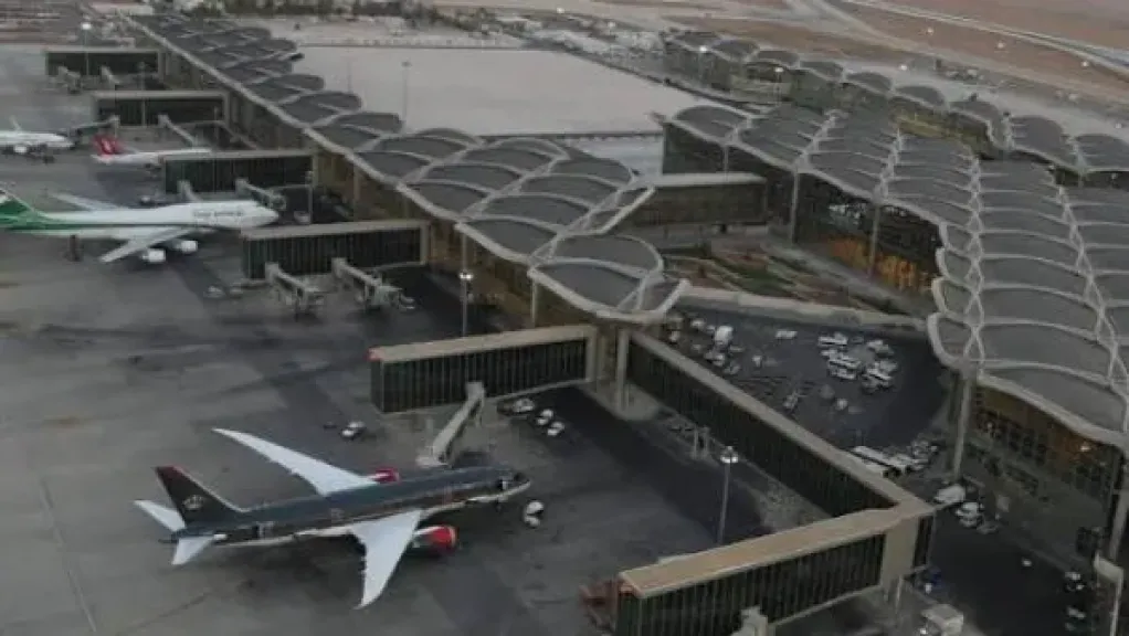الأردن يطلق رحلات جوية مباشرة بين عمان والشارقة لتعزيز السياحة والتبادل التجاري