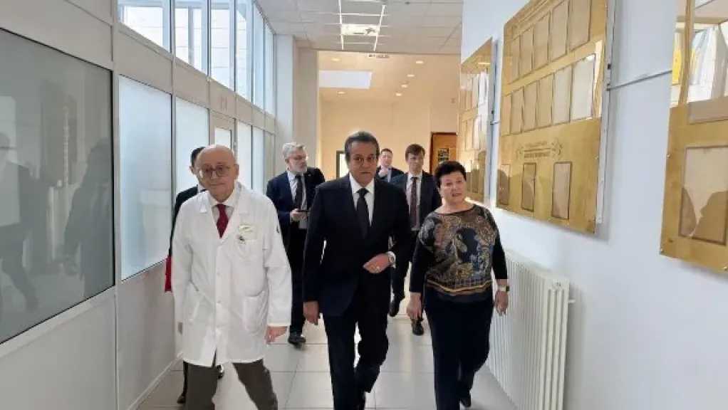 وزير الصحة يزور مركز «دميتري روجاتشيف» الروسي الوطني لأمراض الدم والأورام لدى الأطفال