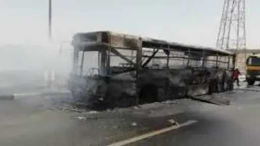 السيطرة على حريق أتوبيس في حدائق أكتوبر