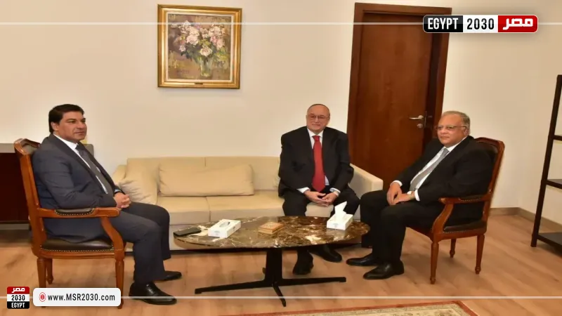 السفير أحمد إيهاب جمال الدين يتسلم رئاسة القومي لحقوق الإنسان