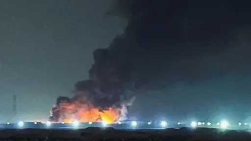 بغداد.. حريق في فندق بعد هجوم بالطيران المسيّر على السفارة الأمريكية