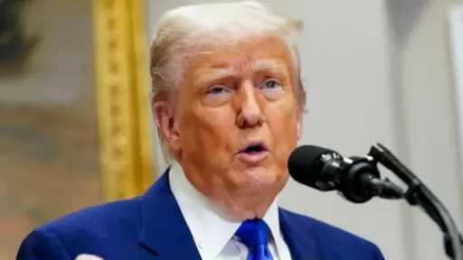 محكمة تسمح لإدارة ترامب باستئناف ترحيل مهاجرين إلى... محكمة تسمح لإدارة ترامب باستئناف ترحيل مهاجرين إلى دول ثالثة