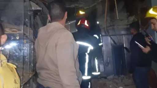 سقوط سقف مخبز داخل عقار من 6 طوابق... سقوط سقف مخبز داخل عقار من 6 طوابق بالعجمي في الإسكندرية يسفر عن حالتي وفاة ومصاب