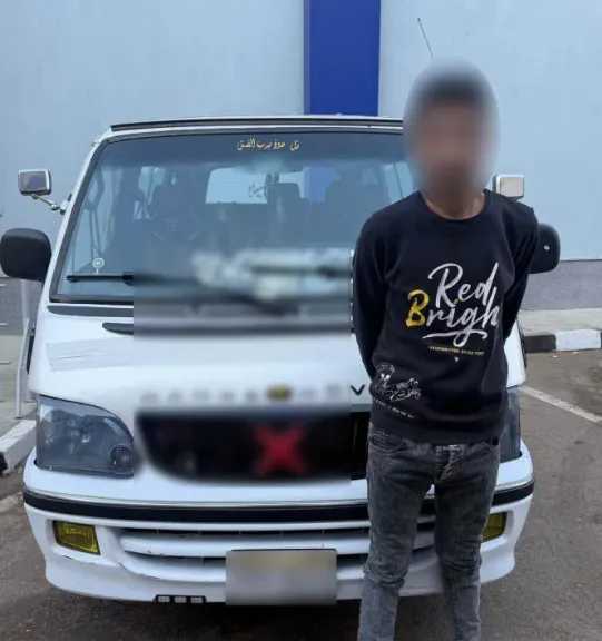 ضبط سائق ميكروباص بالقاهرة بعد التعدي على راكب وإجباره على النزول