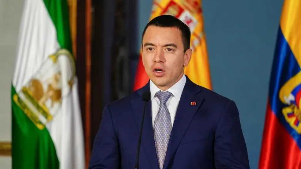 رئيس الإكوادور يرفض الادعاءات بأن حكومته تقصف أهدافا داخل كولومبيا