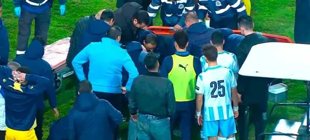 هاني أبو ريدة يطمئن على محمد حمدي بعد إصابته الخطيرة في كأس مصر