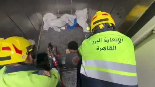 الأجهزة الأمنية بالقاهرة تنقذ شخصًا احتجز داخل مصعد مصنع بالقطامية