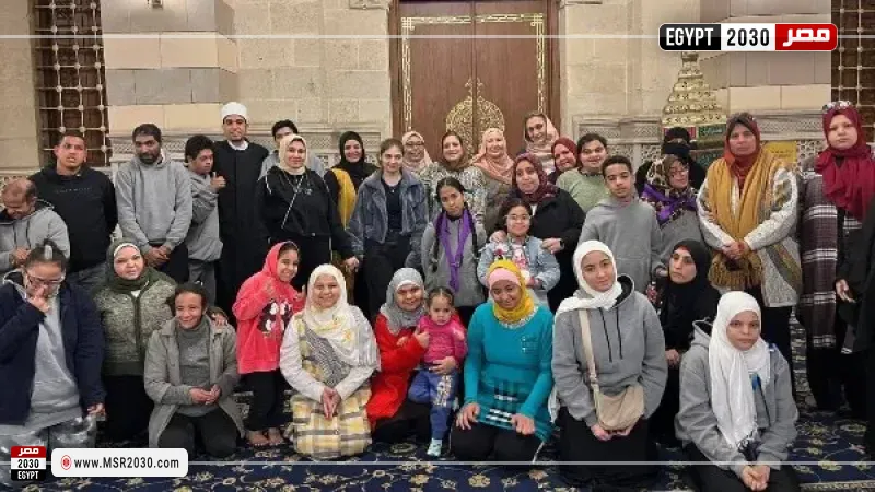 المشاركون في ندوة حقك واجب بمسجد السيدة زينب