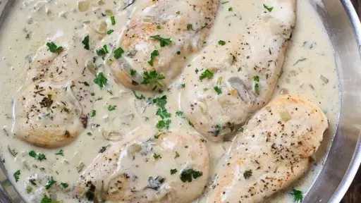 طريقة عمل فيليه دجاج بصلصة الكريمي