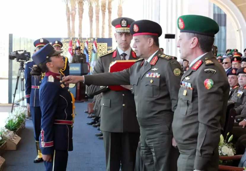 القائد العام للقوات المسلحة يصدق على تكليف خريجات التربية الرياضية بالصفة العسكرية