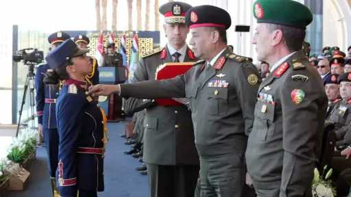 القائد العام للقوات المسلحة يصدق على تكليف خريجات التربية الرياضية بالصفة العسكرية