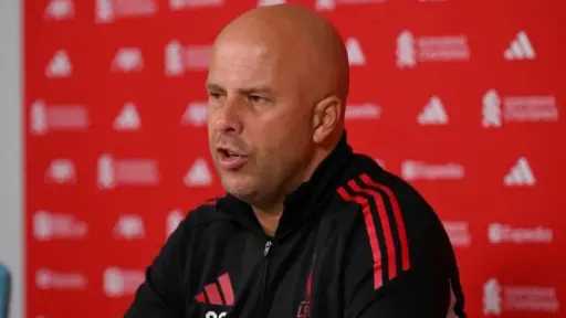 سلوت يتوعد باريس ويشيد بروح ليفربول: ليلة أنفيلد أكدت أننا لا نخشى أحدًا