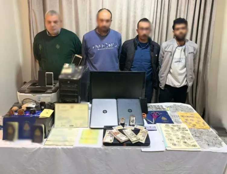 القبض على تشكيل عصابى لتزوير الهويات البحرية فى دمياط