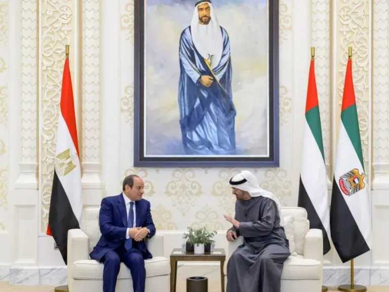 محمد بن زايد: حريصون على التنسيق مع مصر لتعزيز أمن المنطقة واستقرارها