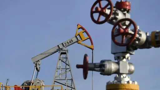 وزير الطاقة الأمريكي: النفط الإيراني يصل إلى الموانئ خلال 3 أيام