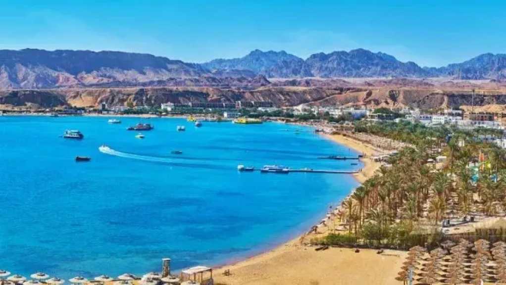 السياحة تشكل غرفة عمليات لتلقي وبحث استفسارات وشكاوى المواطنين والسائحين في العيد