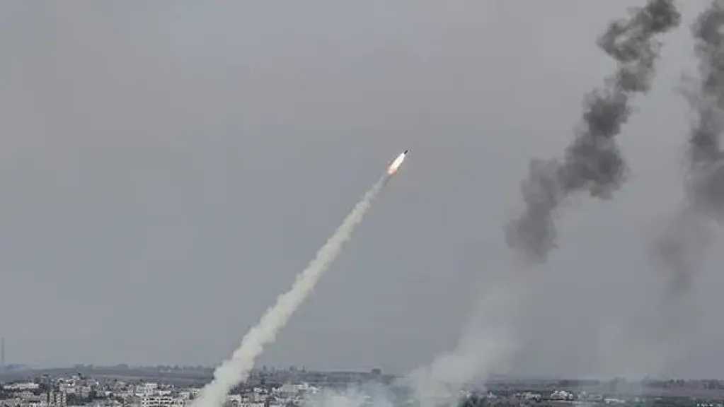 دفعة صاروخية إيرانية نحو إسرائيل ترفع الإجمالي إلى 13 منذ فجر الجمعة