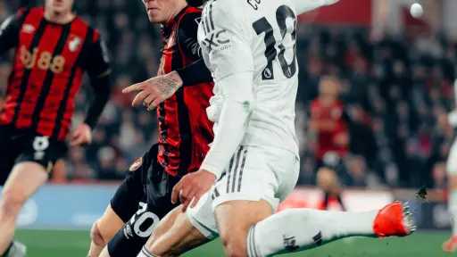 بورنموث يتعادل مع مانشستر يونايتد في موقعة الدوري... بورنموث يتعادل مع مانشستر يونايتد في موقعة الدوري الإنجليزي (فيديو)