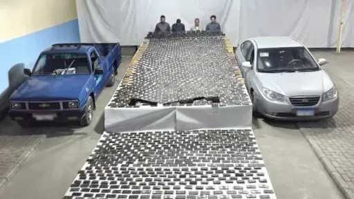 الداخلية توجه ضربات استباقية للبؤر الإجرامية.. ضبط طن ونصف مخدرات وأسلحة نارية