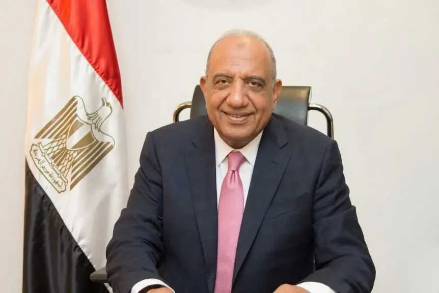 في ثانى أيام العيد.. وزير الكهرباء يتابع منظومة خدمات وشكاوي المواطنين ويتلقى معدلات الاستجابة