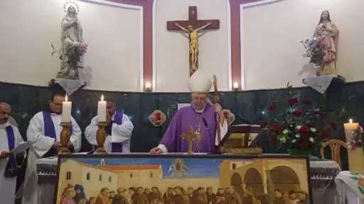 مطران الكنيسة اللاتينية يفتتح يوبيل القديس فرنسيس الآسيزي... مطران الكنيسة اللاتينية يفتتح يوبيل القديس فرنسيس الآسيزي بالأقصر بلقاء روحي