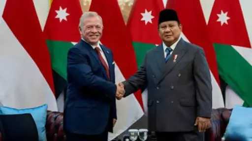 ملك الأردن والرئيس الإندونيسي: ضرورة وقف الاعتداءات الإيرانية... ملك الأردن والرئيس الإندونيسي: ضرورة وقف الاعتداءات الإيرانية على الدول العربية