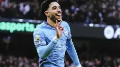 عمر مرموش يعلق على تتويجه بأول بطولة مع مانشستر سيتي.. ماذا قال؟