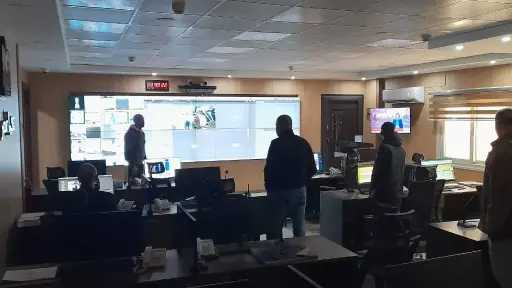 السكرتير العام لمحافظة بني سويف يتابع من مركز السيطرة انتظام العمل في حملات المرحلة الثالثة من الموجة 28 لإزالة التعديات