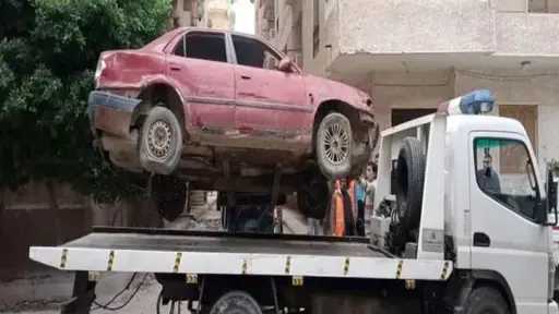 رفع 33 سيارة متهالكة من الشوارع والميادين بمحافظات