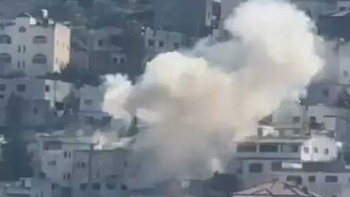 جيش الاحتلال  يقصف جسر الدلافة جنوبي لبنان