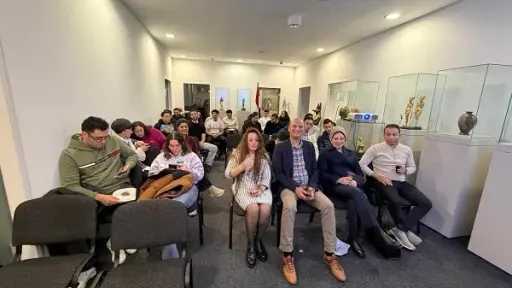 المكتب الثقافي المصري بألمانيا: فيلم الكيت كات ينقل روح السعادة المصرية إلى برلين في يومها العالمي