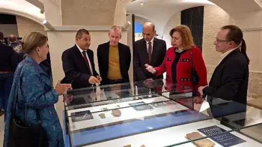 وزارة السياحة والآثار تشارك في افتتاح معرض “القدر في النجوم بالعاصمة الألمانية برلين